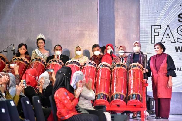 Sumut Fashion Week 2022 Dibuka, Edy Rahmayadi Optimis Peragaan Busana Bisa Dongkrak Ekonomi